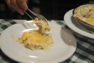 A influência da cozinha internacional levou à criação de pratos com nomes como Talharim à Parisiense -  (crédito: Alexandre Guzanshe/EM/D.A Press)