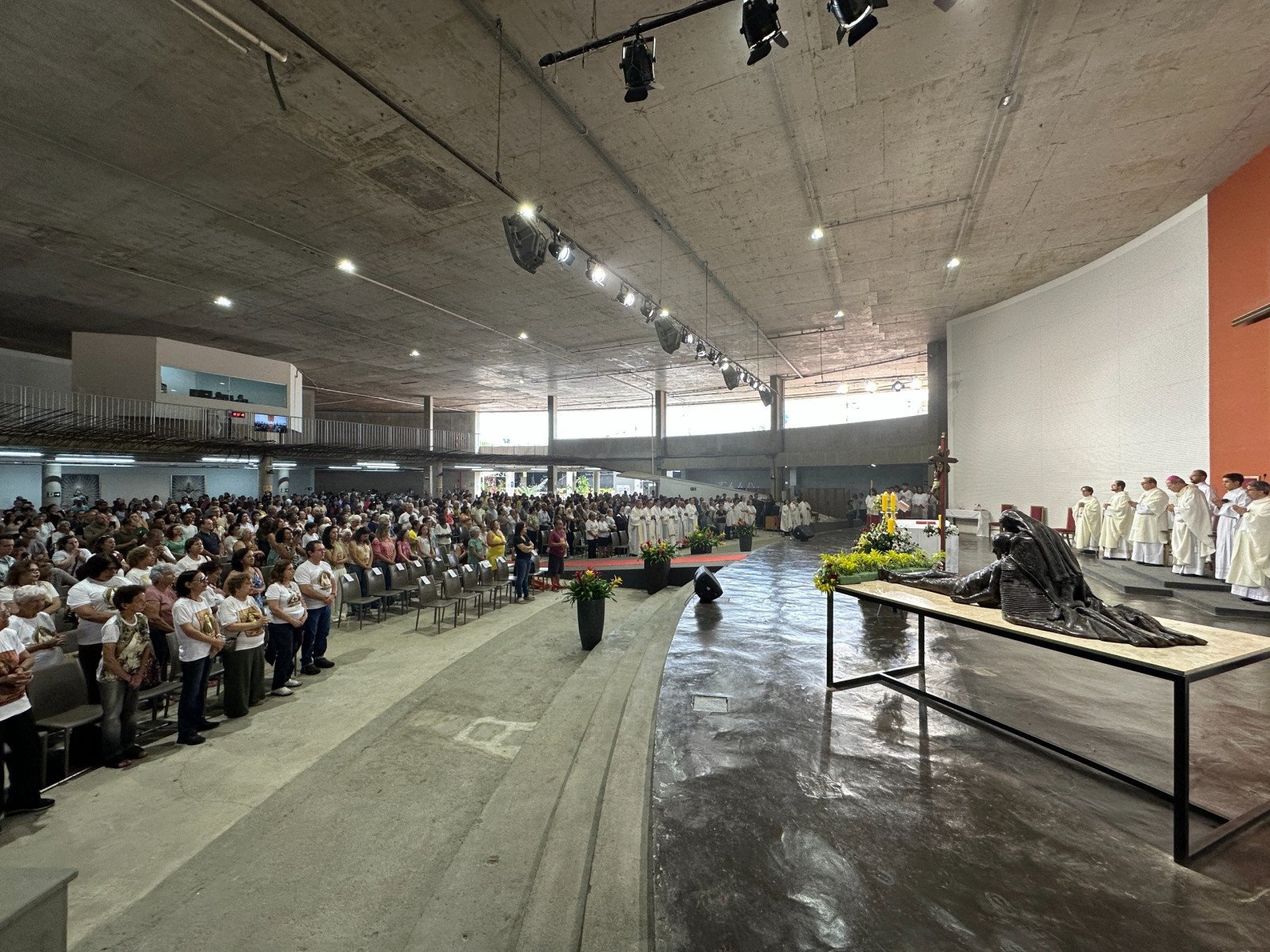 A data carrega ainda um significado especial em 2025: são 100 anos desde que a festa foi instituída pelo Papa Pio XI