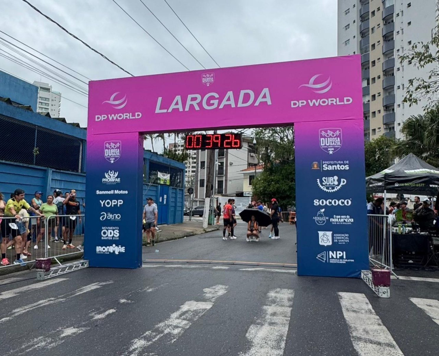 Du Rosa &amp; Azul + Kids 2025 reúne centenas de atletas e famílias em Santos - DINO