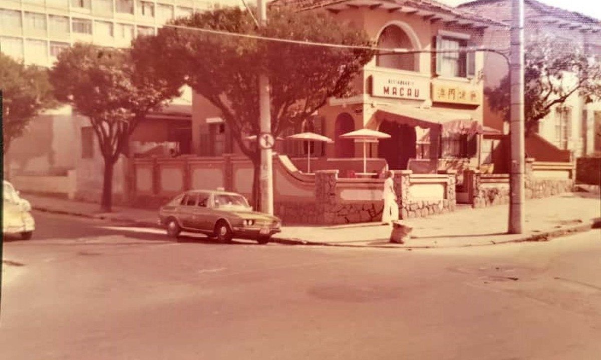 A primeira loja do Macau, aberto em 1975, era na esquina da Rua Leopoldina com a Avenida do Contorno