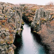 Fenda gigantesca divide dois continentes e atrai curiosos - wikimedia commons Delahanty