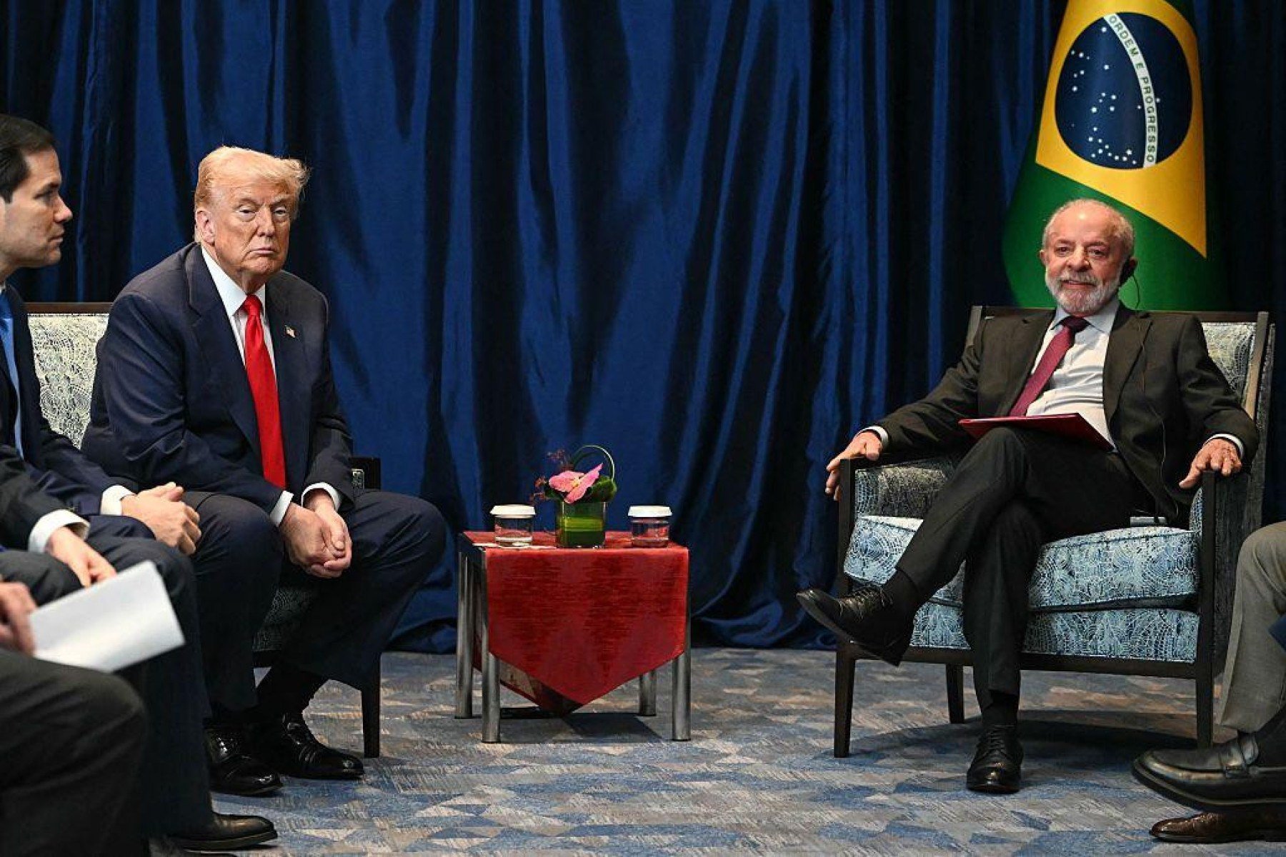 Artigo no New York Times diz que 'Brasil desafiou Trump e venceu' em caso Bolsonaro