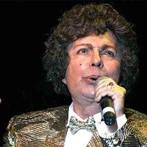 Homenagem a Cauby Peixoto marca abertura de novo centro cultural em Niterói - Reprodução do Youtube