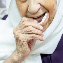 Envelhecimento populacional exige mudanças no manejo da saúde bucal no país - Freepik