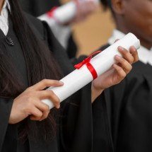 Como descobrir se um diploma universitário é falso em poucos passos - Reprodução/Freepik