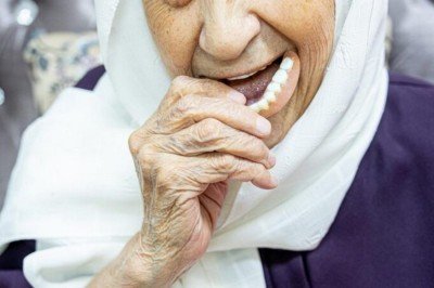 A saúde bucal na terceira idade é uma peça-chave para o bem-estar geral e a qualidade de vida -  (crédito: Freepik)