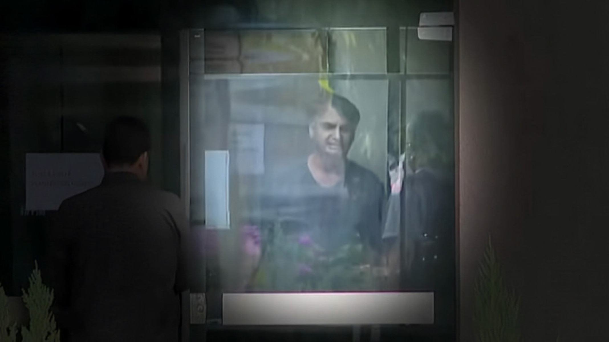 Michelle e Jair Renan visitam Bolsonaro em prisão na Polícia Federal