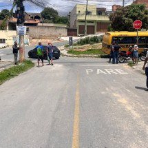 Vídeo: motociclista morre em colisão com van escolar em cidade mineira - Divulgação/PMSLuzia