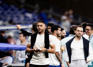 Vítima de entrada dura do zagueiro palmeirense Gustavo Gómez, atacante Wanderson só voltará aos gramados no ano que vem -  (crédito: Instagram/Reprodução)