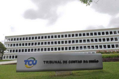Câmara aprova aumento nos salários de 913 servidores do TCU -  (crédito: Platobr Politica)