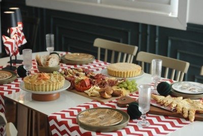 Os clientes do bufê A Chef Art of Catering buscam opções que tenham a cara do Natal e que por si só decorem e embelezem a mesa da ceia -  (crédito: Alexandre Guzanshe/EM/D.A Press)