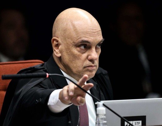 Relator do Inquérito das Fake News, Alexandre de Moraes determinou que os suspeitos de vazar dados de autoridades usem tornozeleiras eletrônicas e entreguem os passaportes -  (crédito: Marcelo Camargo / Agência Brasil)