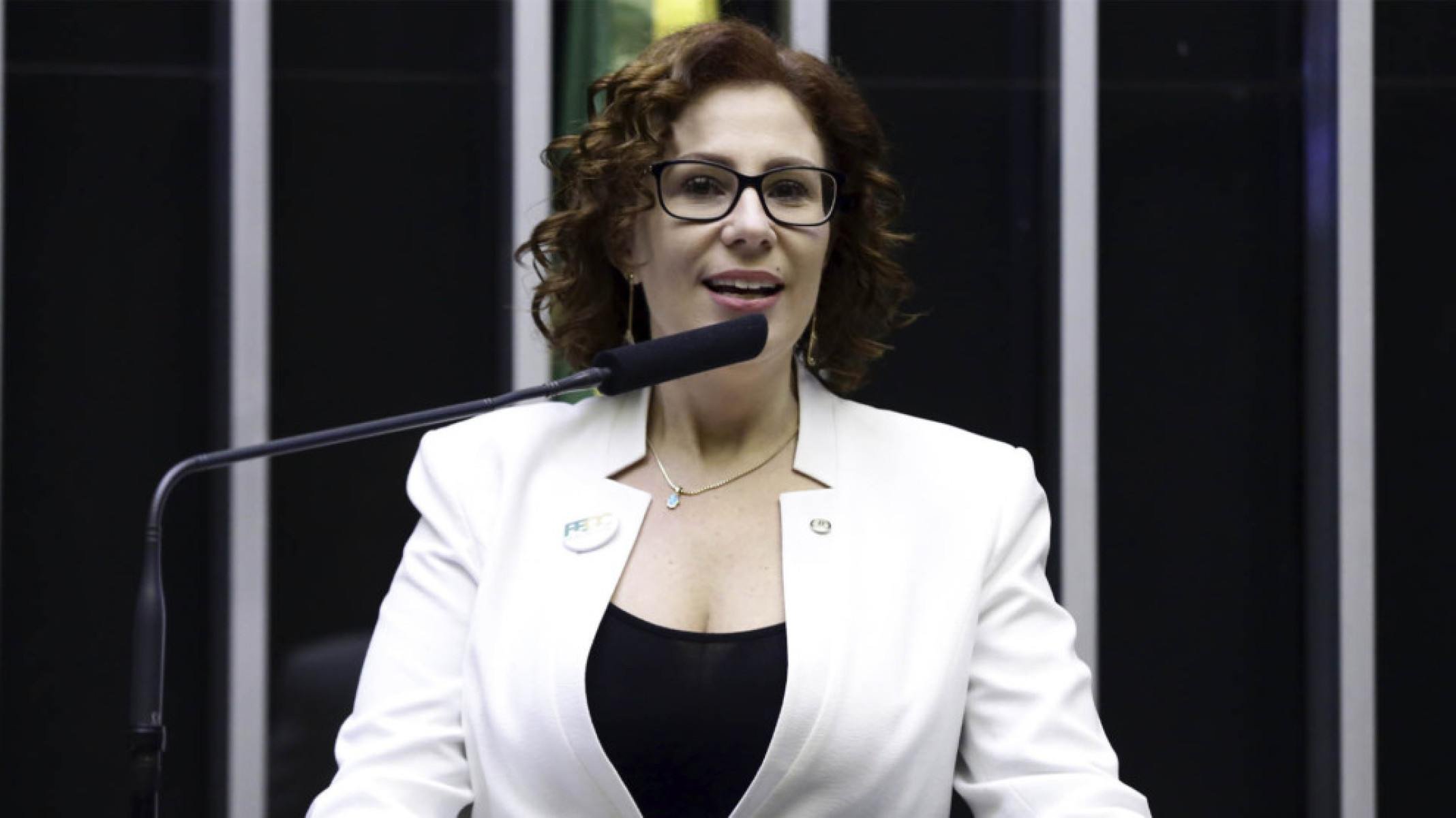 Pronto, mas parado: relatório do caso Zambelli ainda não tem data para ser votado