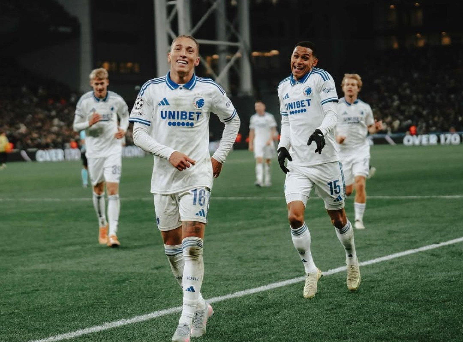 Cria do Cruzeiro faz gol e dá assistência em vitória na Champions - No Ataque Internacional