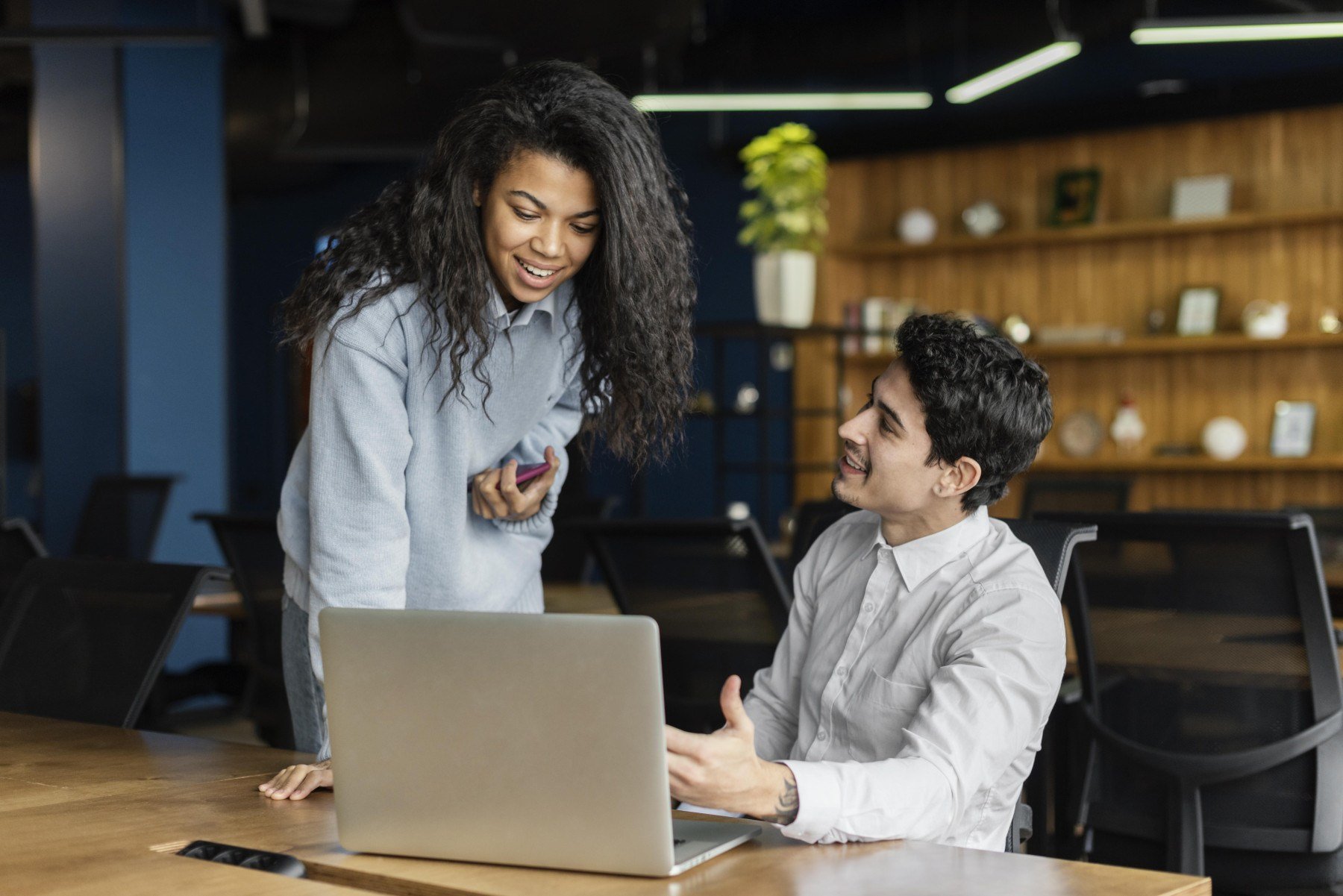 Mercado de tecnologia impulsiona demanda por especialistas - DINO