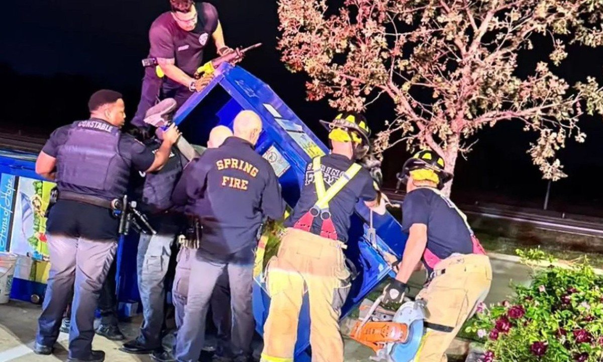 Tragédia no Texas: Homem Morre Preso em Caixa de Doação - Entenda os Detalhes Chocantes!