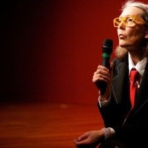 Quem é Anne Carson, a autora genial de 'A beleza do marido' - Reprodu&ccedil;&atilde;o/ Redes