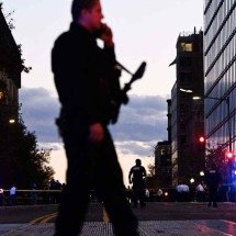 Trump denuncia 'ato de terror" após ataque contra guardas em Washington - BRENDAN SMIALOWSKI / AFP