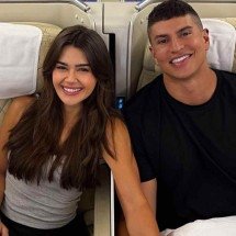 Influenciadora é parada pela polícia depois de dar selinho no marido - Redes sociais