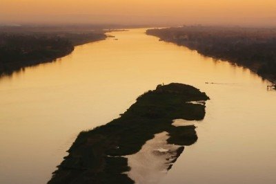 O Rio Nilo é um dos rios mais importantes e famosos do mundo, tendo desempenhado um papel crucial na história, cultura e desenvolvimento da civilização humana. -  (crédito: reprodução/youtube)