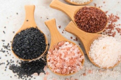 A base de um bom sal de finalização são seus cristais, que variam em formato, cor e origem -  (crédito: Reprodução/Redes Sociais)