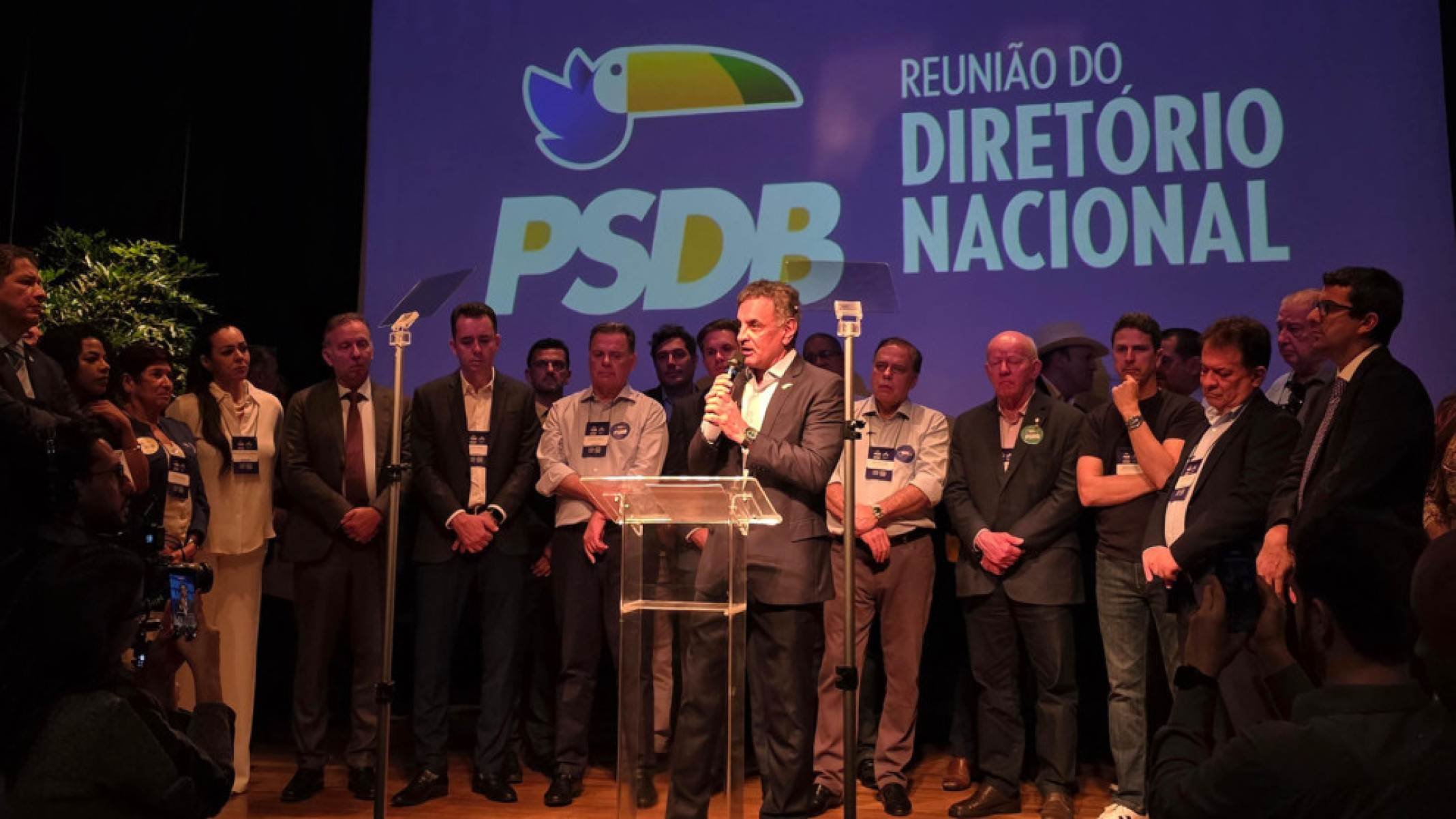 Sob nova direção, PSDB tenta reocupar centro e retomar forças após declínio eleitoral