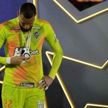 Descanse em paz, Bastião, se puder - JUAN MABROMATA / AFP