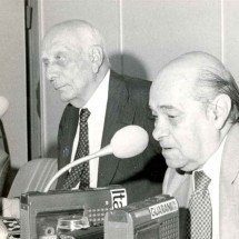 Não fossem homens como Tancredo Neves e Ulysses Guimarães dificilmente o regime militar teria sido encerrado sem violência e desordem

 -  (crédito: Arquivo EM/D.A Press)