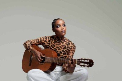 Irma incluiu no repertório de 'You and my guitar' canções nacionais. Ela se diz impressionada com a sofisticação da música popular brasileira -  (crédito: Inès/divulgação)