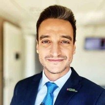 Conheça Tiago Scheuer, novo âncora do ‘Hora Um’ da TV Globo -  Reprodução do Instagram @xoia