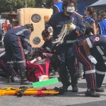 Simulação de queda de avião em BH testa tempo de resposta no atendimento - Edésio Ferreira/EM/DA Press