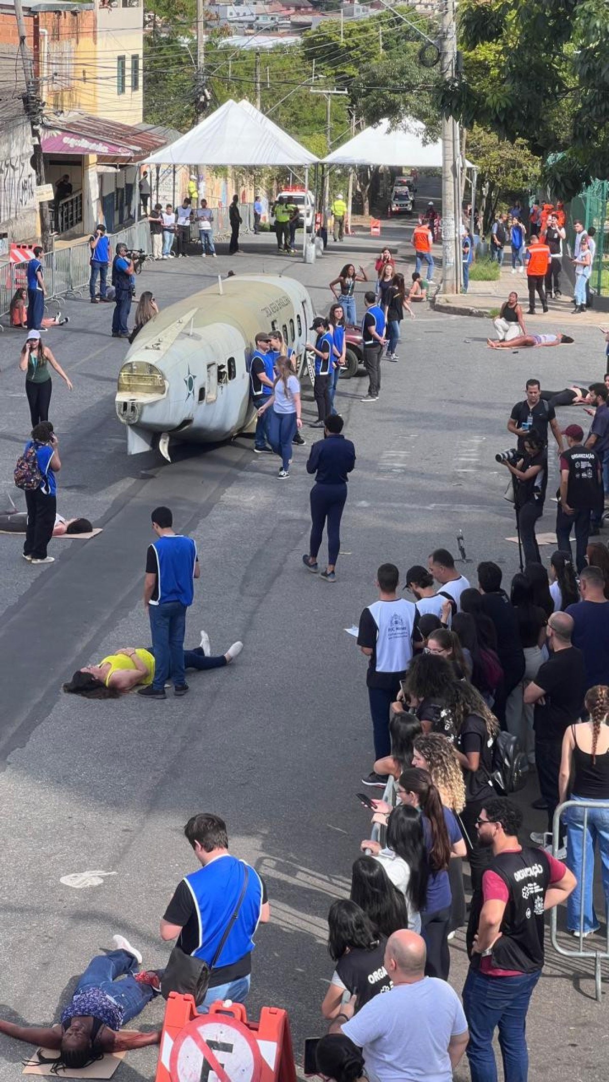 Simulação de queda de avião em BH testa tempo de resposta no atendimento
