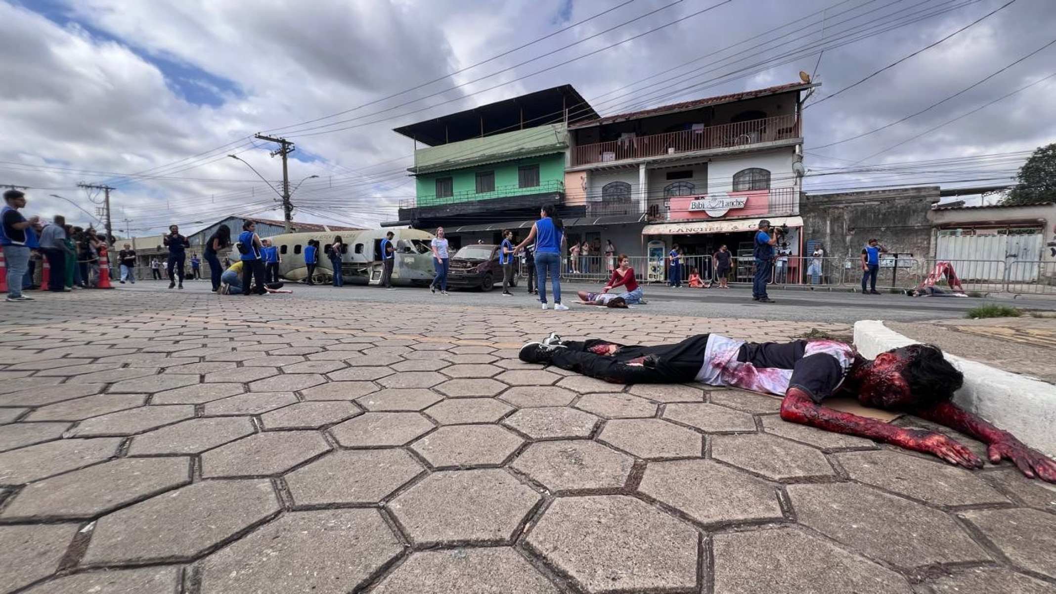 Simulação de queda de avião em BH testa tempo de resposta no atendimento
