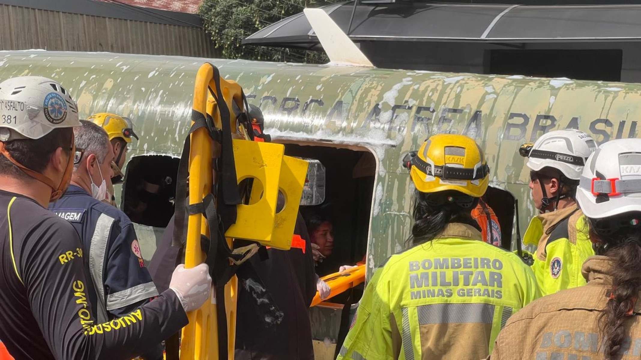 Simulação de queda de avião em BH testa tempo de resposta no atendimento
