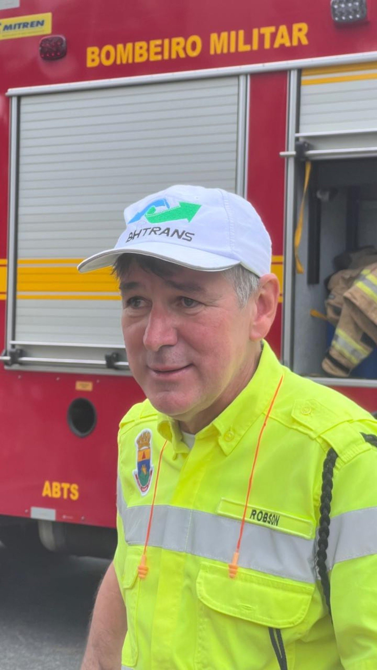 O gerente de operações de transporte e trânsito da BHTrans, Robson José da Silva, explica que em casos de graves acidentes, é necessário bloquear o trânsito para garantir a segurança de motoristas e pedestres