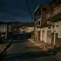 Disfarçados de policiais executam com fuzil homem de passado no tráfico - Reprodução/Google StreetView