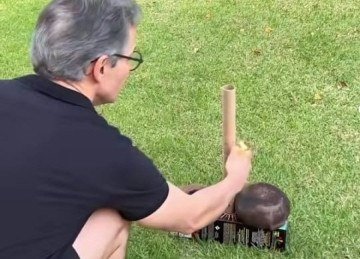 Zema acende rojão para comemorar vitória na Justiça contra o PT -  (crédito: Reprodução/Instagram)