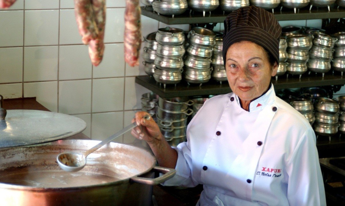 A partir de 1987, Nelsa Trombino passa a mostrar seu amor por Minas no card&aacute;pio do Xapuri