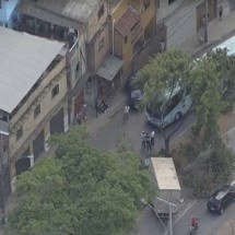 Motociclista morre ao bater motocicleta contra árvore - Redes sociais