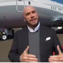 Cinco anos após perder esposa e fazer voto de celibato, John Travolta pode estar apaixonado novamente - Instagram 