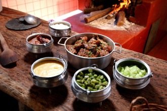 Quando a comida mineira deixa o ambiente doméstico e vai para restaurantes?
