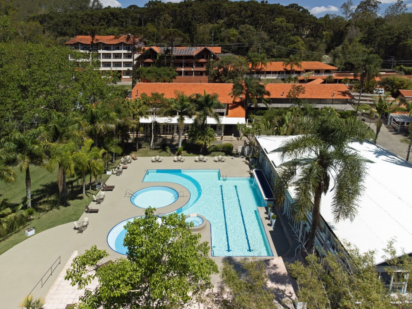 Feirinha de Embu das Artes impulsiona reservas hoteleiras - DINO