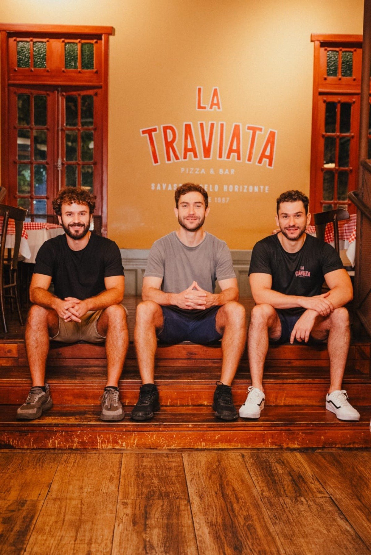 Filhos do fundador do La Traviata, Rafael, Gustavo e Eduardo Biagioni modernizam o cardápio sem perder a tradição