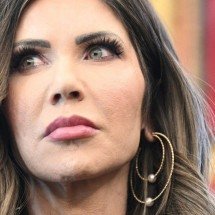 Secretaria de Segurança dos EUA pede expansão da lista de países com restrição de viagens - Brendan SMIALOWSKI / AFP