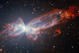 Telescópio registra nebulosa em forma de borboleta