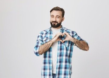 Vários estudos sobre autoprazer e masturbação consciente nos lembram que o modo como aprendemos a nos tocar, ainda na adolescência, influencia profundamente a forma como vivemos a sexualidade na vida adulta -  (crédito: Freepik)