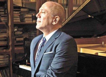 Pianista Nahim Marun considera sua 'missão de vida' apresentar ao público peças sinfônicas pouco divulgadas -  (crédito: Acervo pessoal)