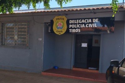 Suspeitos estão presos na Delegacia de Tiros, onde aguardam transferência para o sistema prisional -  (crédito: PCMG)