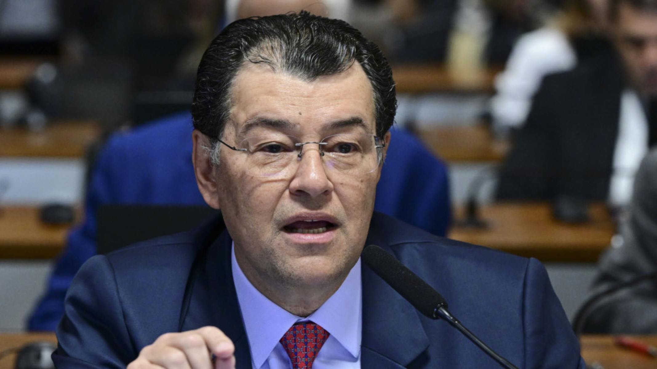 Aprovado no Senado, aumento de tributos de bets e fintechs terá resistência na Câmara