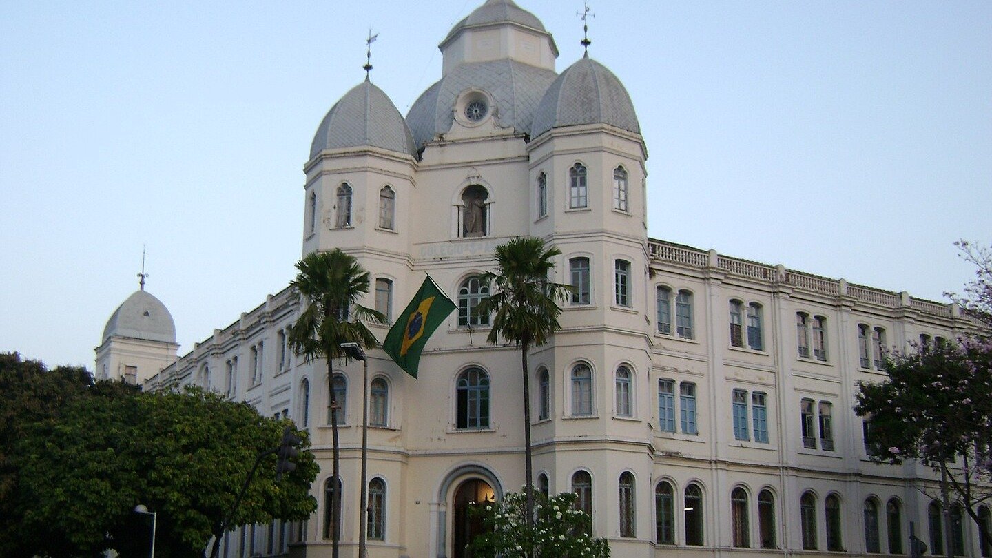 A história dos colégios que marcaram época em Belo Horizonte - Por Andrevruas - Obra do pr&oacute;prio, CC BY 3.0, https://commons.wikimedia.org/w/index.php?curid=11550575
